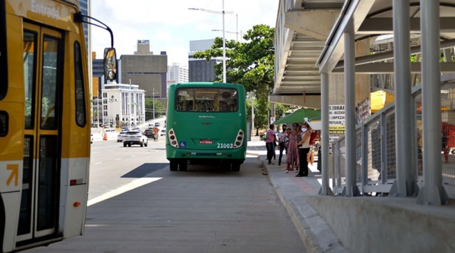 [Toque de recolher modifica horário de operação do transporte coletivo]
