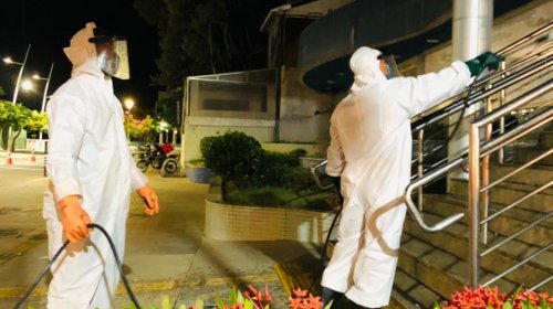[Trabalhadores de limpeza intensificam ações contra Covid-19 no turno da noite]