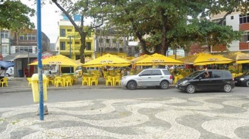 [Com bebida alcoólica liberada no fim de semana, bairro mais boêmio de Salvador passa por desin...]
