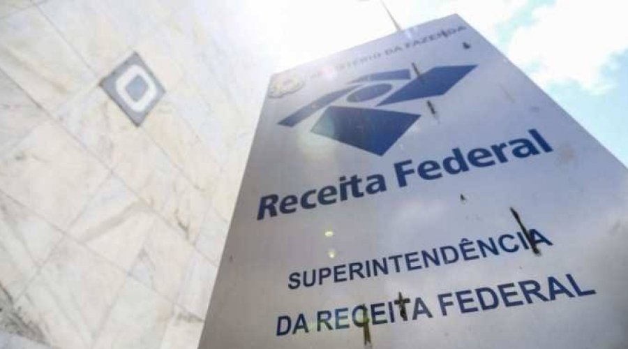 [Arrecadação federal em abril atinge R$ 156,8 bi e bate recorde para o mês]