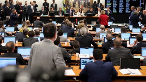 [Reforma administrativa é aprovada na CCJ da Câmara]