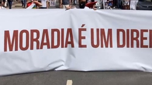 [Com cartazes, camisas de Lula e bandeiras da Palestina, manifestantes começam a se reunir no C...]