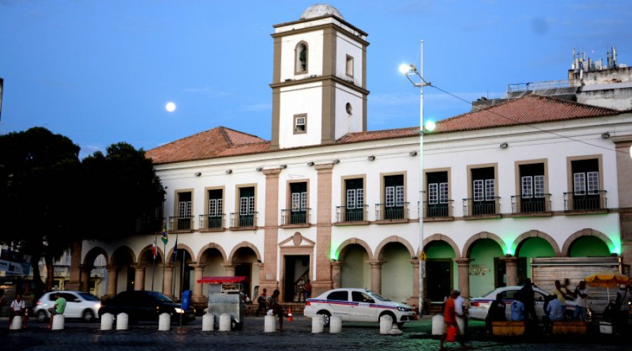 [Câmara Municipal do Salvador suspende atendimento ao público e sessões presenciais]