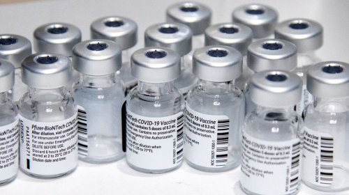 [Covid-19: Saúde distribui 2,3 milhões de doses da vacina da Pfizer]