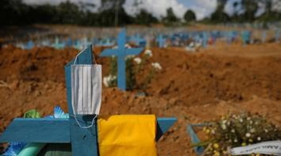 [Brasil ultrapassa a marca de 500 mil mortos pela Covid-19]