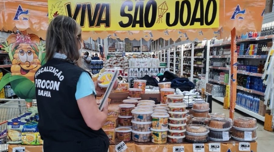 [Procon-BA fiscaliza supermercados durante comemorações juninas ]