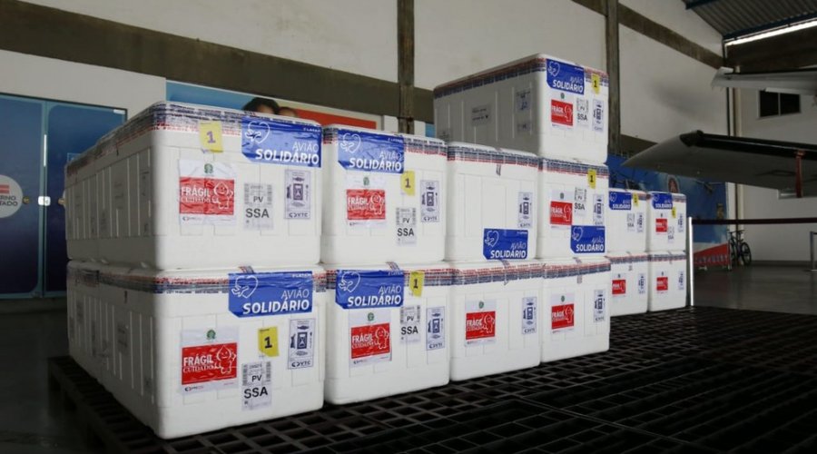 [Bahia receberá nova remessa com quase 300 mil doses de vacinas nesta terça-feira]