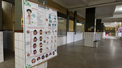 [Governo investe R$ 305 milhões na requalificação das escolas para retomada das aulas presencia...]