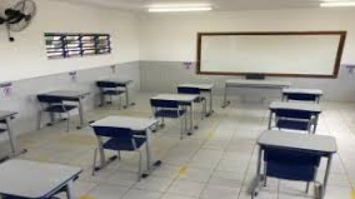 [Volta às aulas: escolas estaduais recebem dois milhões de máscaras para distribuição aos estud...]