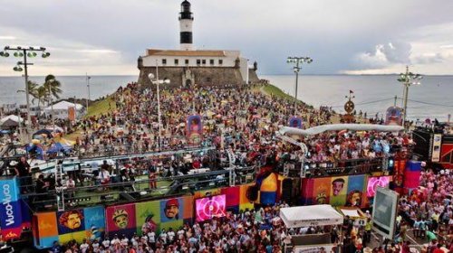[Se todos acima de 12 anos estiverem vacinados, teremos carnaval’, anuncia prefeito]