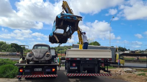 [Operação remove 401 sucatas das ruas de Salvador em 2021 ]