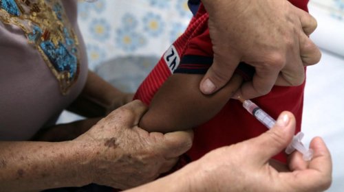 [Aplicação de vacinas de rotina será realizada em 12 postos nesta terça (10)]