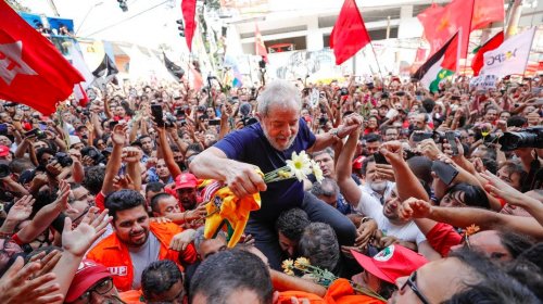 [Lula lidera pesquisas e desembarca na Bahia nos dias 25 e 26 de agosto]