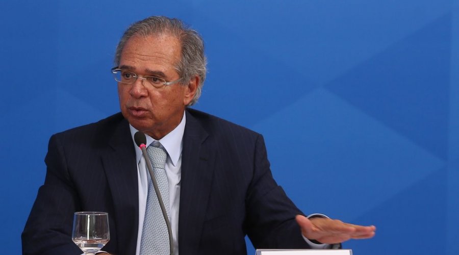 [“Para bater o Lula, levará o Bolsa Família a R$500 ou R$600”, diz Paulo Guedes sobre estratégia política e alta de juros ]