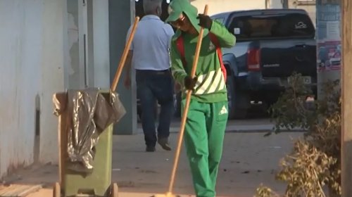 [Colegas de ex-gari e estudante de Biomedicina fazem campanha de arrecadação para custear a fes...]