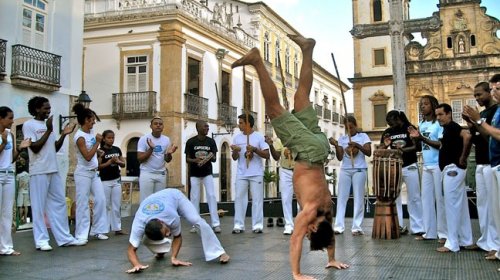 [Origem e riqueza de manifestações culturais; 22 de agosto dia do Folclore]