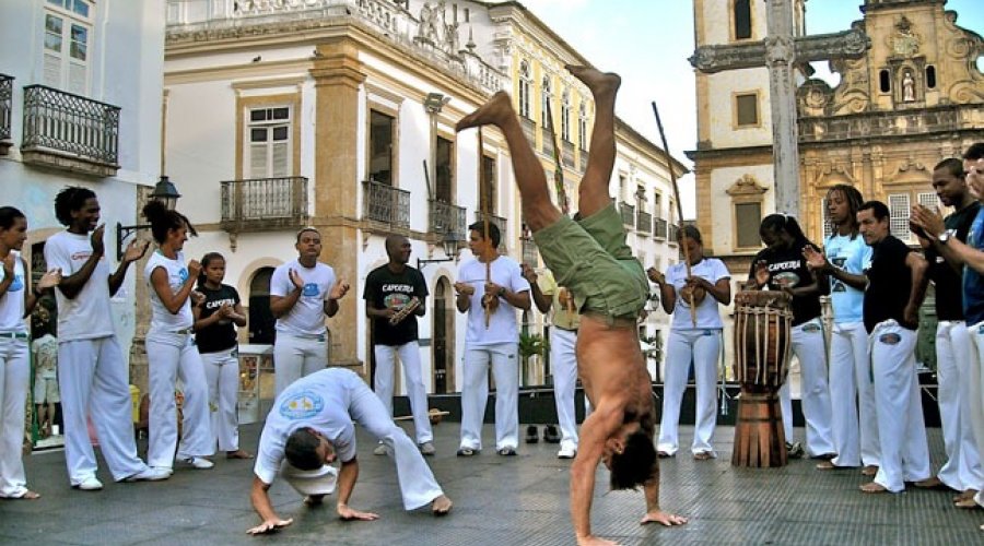 [Origem e riqueza de manifestações culturais; 22 de agosto dia do Folclore]