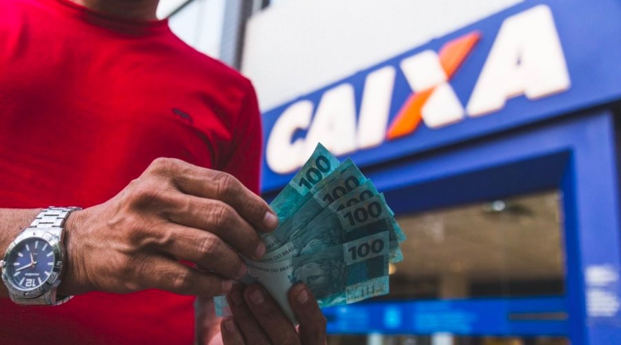 [Caixa paga auxílio emergencial a nascidos em maio na próxima terça (24)]