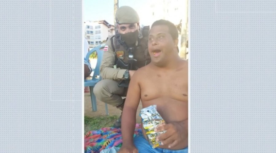 [Homem com síndrome de down é encontrado pela polícia após desaparecer quando ia pegar ônibus em Salvador]