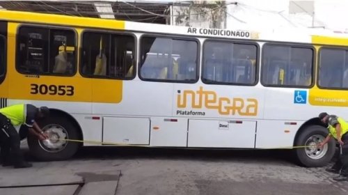 [Novos ônibus com sistema de ar-condicionado chegam a Salvador; veículos vão compor frota urban...]