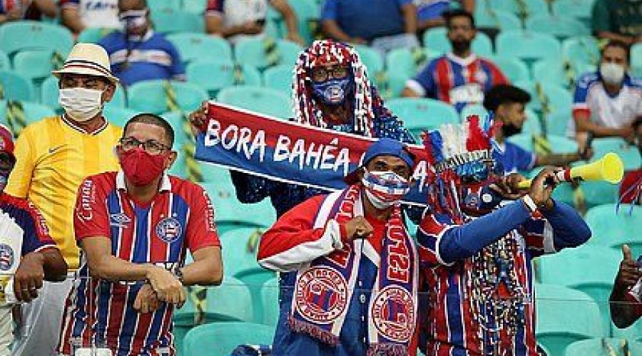 [Rui libera até 50% do público nos estádios de futebol da Bahia]