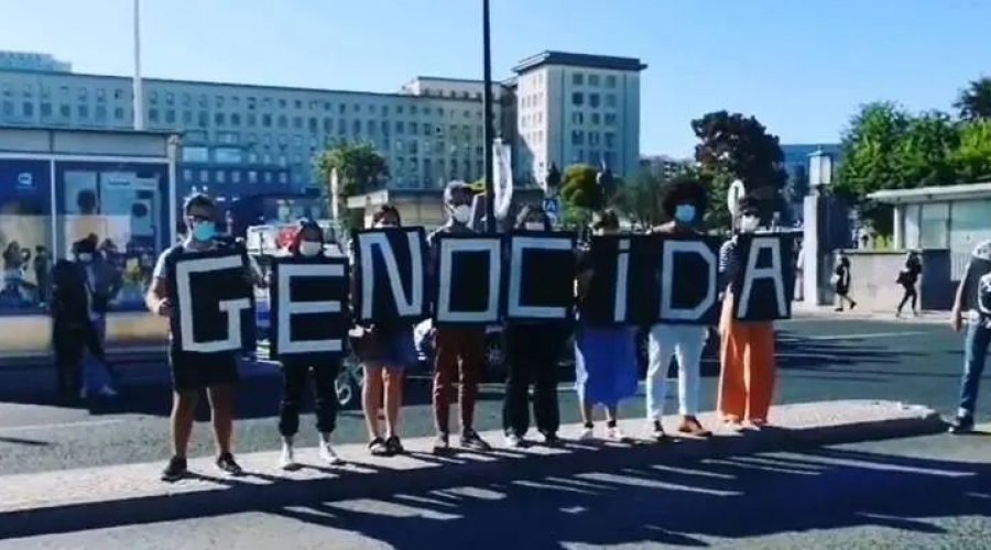 [Queiroga é recebido com protesto em Lisboa: “Genocida”]
