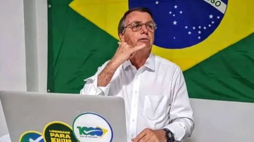 [No ar sem saber, Bolsonaro dá “aula” de como receber propina]