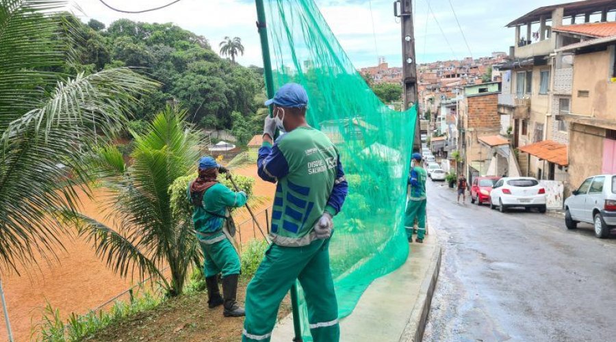 [Após pedido do vereador Suíca, prefeitura realiza limpeza na Arena Bariri em Santa Cruz]