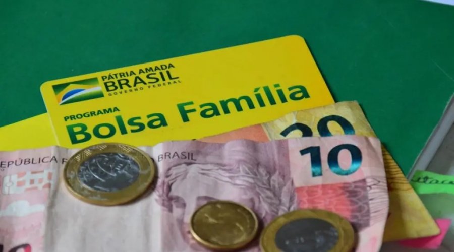 [Sempre alerta para migração automática do Bolsa Família para Auxílio Brasil]