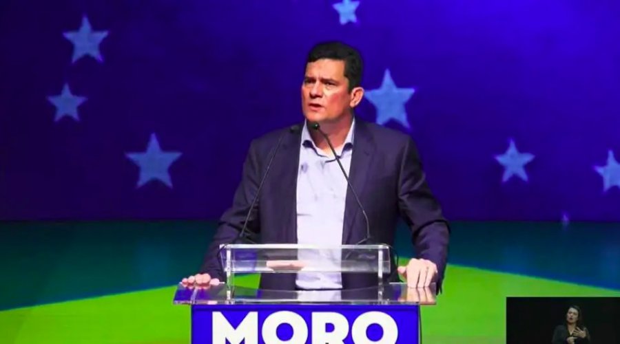 [Moro se reúne com grupos que apoiaram Bolsonaro para formar milícia virtual]