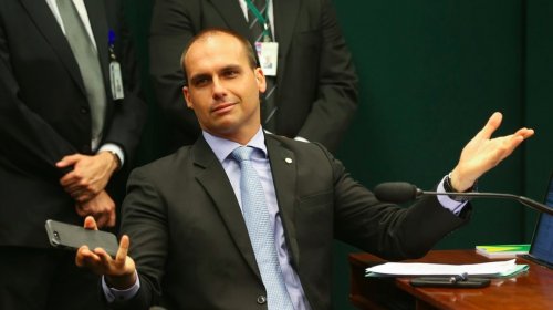 [Eduardo Bolsonaro torce por absolvição de jovem branco que matou dois negros em atos antirraci...]