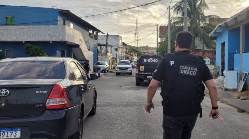 [Policiais militares são presos em operação por suspeita de envolvimento em sequestros na BA]