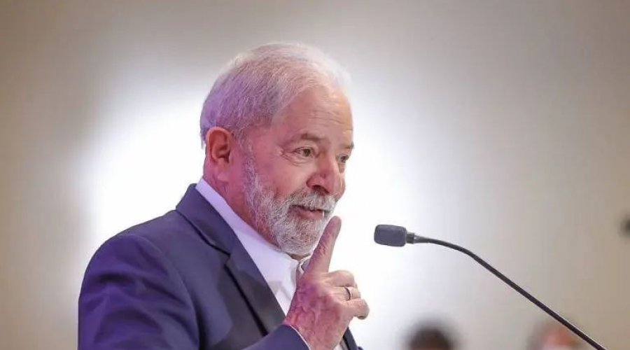 [Lula venceria eleição no primeiro turno, de acordo com IstoÉ/Sensus]