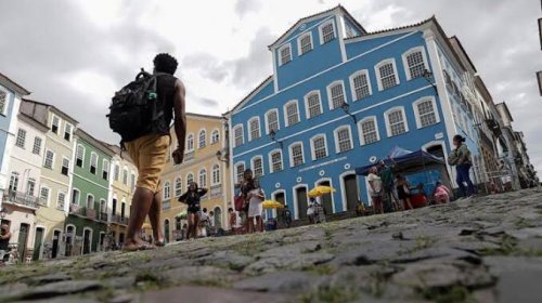 [Fortes chuvas suspendem programação dos Largos do Pelourinho neste domingo]