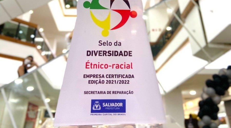 [Shopping Itaigara recebe ‘Selo da Diversidade Étnico-Racial’ da Semur]