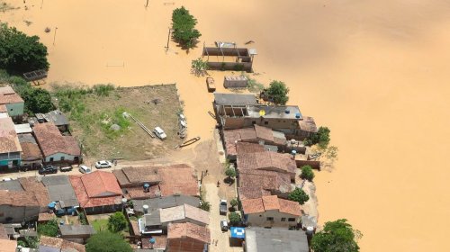 [Saiba como ajudar moradores das cidades afetadas pelas chuvas na Bahia]