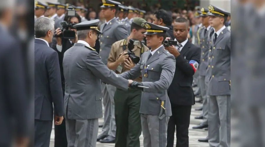 [Defesa gasta verba da Covid com filé mignon e picanha, diz TCU]