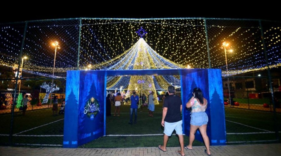 [Vilas de Natal prosseguem abertas à visitação até quinta (6)]