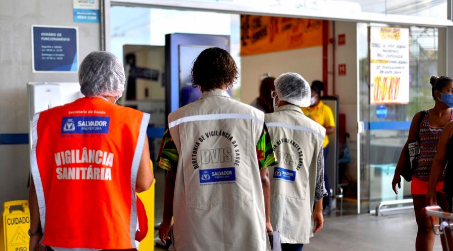 [Sete restaurantes de Salvador são notificados pela Vigilância Sanitária]