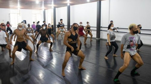 [Escola de Dança da Funceb tem vagas abertas para aulas presenciais em fevereiro]