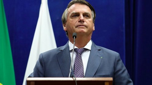 [PF abre inquérito contra Bolsonaro por associação da vacina da covid à aids]