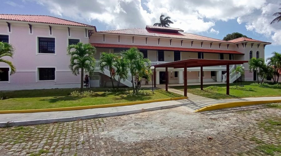 [Governo entrega Casa de Apoio à Mulher com Câncer e Centro de Ensino e Pesquisa em Salvador]