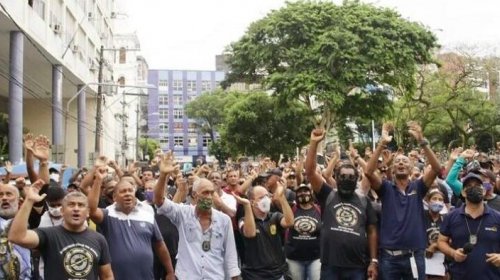 [Policiais Civis da Bahia decretam greve geral por 72 horas]