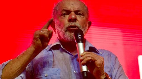 [Lula tem 44% das intenções de voto, Bolsonaro 30% e Ciro 9%, diz Ipespe]