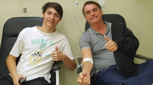 [Bolsonaro se exime de responsabilidade do filho Jair Renan; 