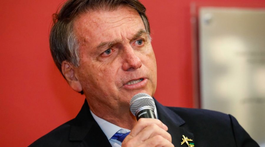 [Bolsonaro será o 1º presidente a deixar salário mínimo valendo menos]