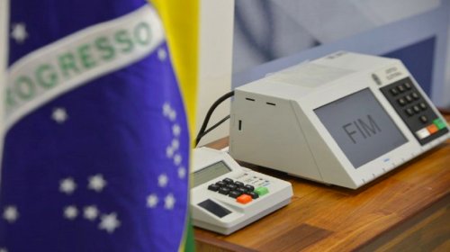 [Voto em trânsito é opção para quem perdeu prazo de transferir título]