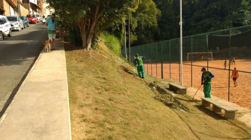 [Serviço de roçagem e rapinagem são realizados na Arena Bariri neste domingo]