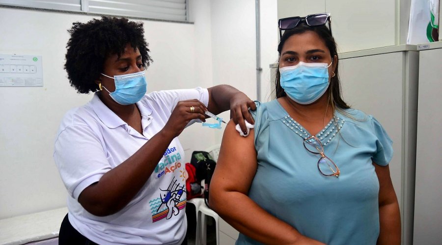 [Vacinação contra Covid-19 prossegue nesta quinta-feira em Salvador]