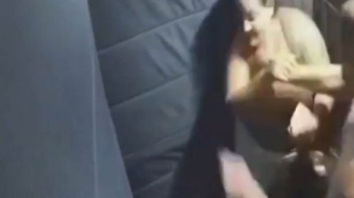 [Major da PM é flagrado agredindo trabalhadora doméstica dentro de elevador no Rio de Janeiro]